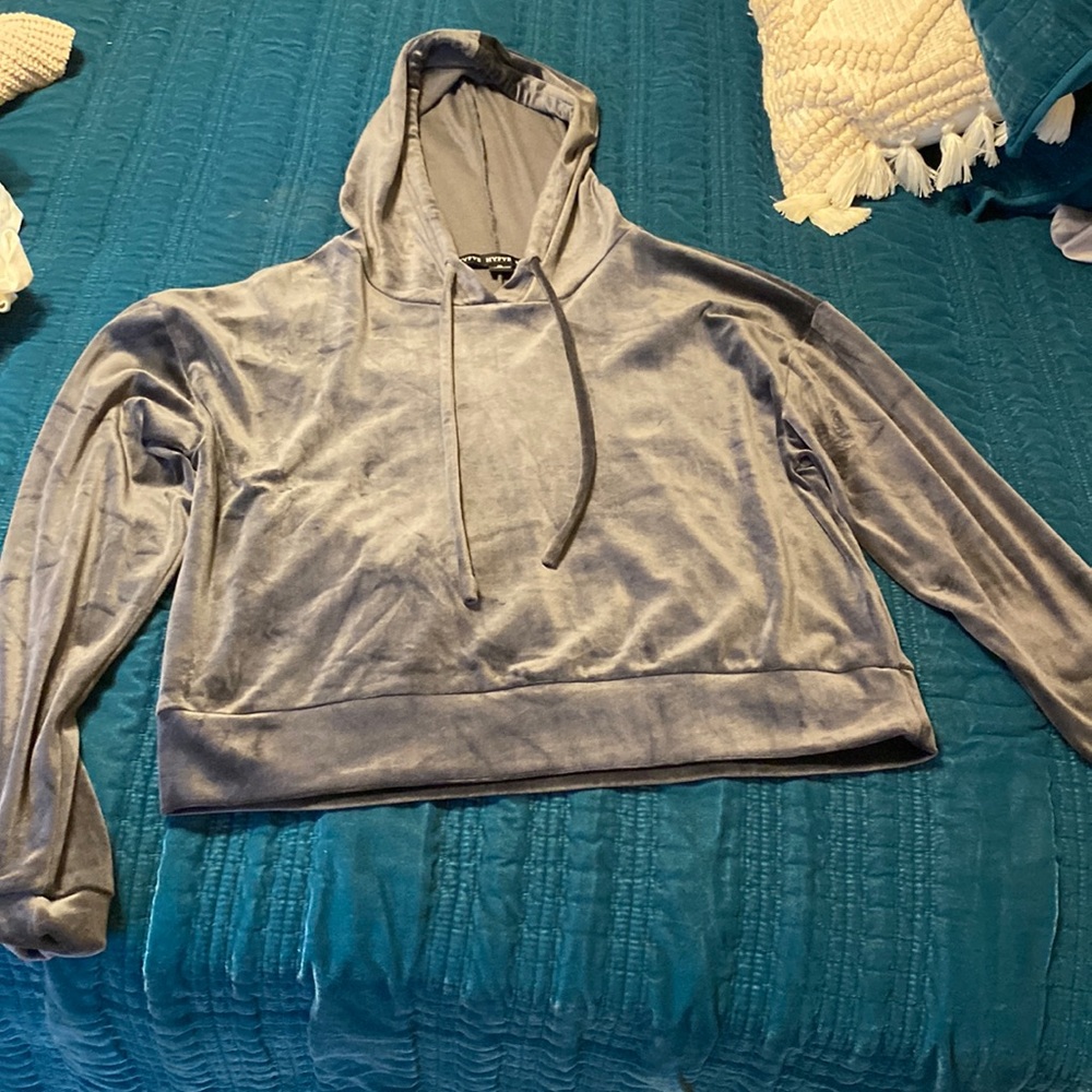 Velvet pullover super soft and so cute on